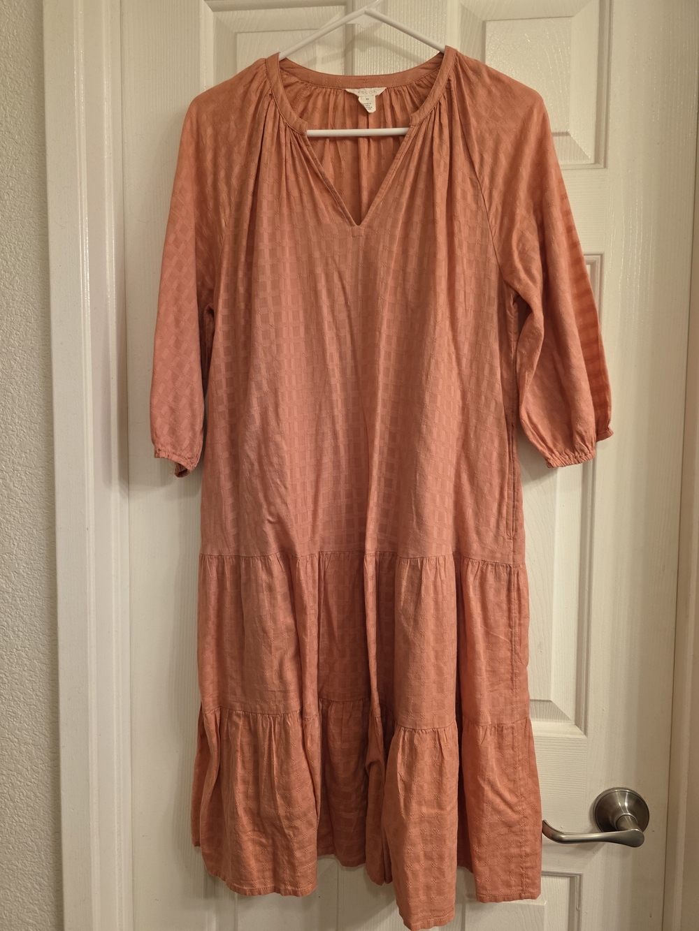 Caslon Peach Tiered V-Neck Midi Dress